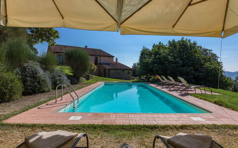 Villa Belvedere: L'Eau, Plante, Propriété, Bleu Azur, Bâtiment, Piscine, La Nature, Ombre, Éclairage, Architecture