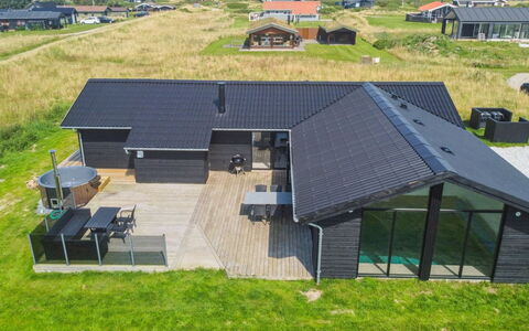 Månviva - 500M from the Sea: Plafond, Sol, Design Intérieur, Sol, Composite, Meubles, Recours, Hôtel, Conception, Daylighting