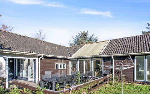 Fredrike - 500M from the Sea: Bois, Domicile, Porche, Plate-Forme, Dur, Toit, Tache De Bois, Parquet, Eco Hôtel
