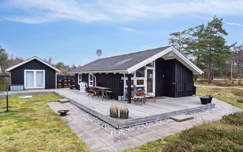 Pauliina - 500M from the Sea
