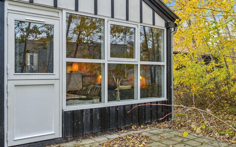 Gudrund - 250M from the Sea: Maison, Domicile, Toit, Chalet, Biens, Aménagement Paysager, Batiments Jardin, Siding, Ferme