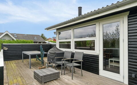 Ritha - 175M from the Sea: Bois, Toit, Architecture, Domicile, Maison, Chalet, Siding, Dur, Pente, Biens