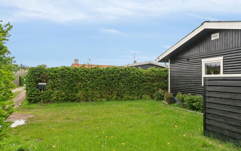 Ritha - 175M from the Sea: Bois, Toit, Architecture, Domicile, Maison, Chalet, Siding, Dur, Pente, Biens