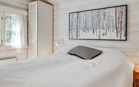Solfred - 200M from the Sea: Bois, Chambre, Sol, Sol, Design Intérieur, Drap De Lit, Linge, Literie, Lit, Parquet