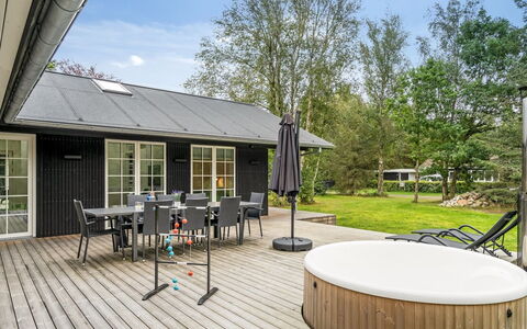 Babara - 350M from the Sea: Bois, Domicile, Porche, Plate-Forme, Dur, Toit, Tache De Bois, Parquet, Eco Hôtel
