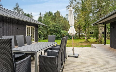 Babara - 350M from the Sea: Bois, Domicile, Porche, Plate-Forme, Dur, Toit, Tache De Bois, Parquet, Eco Hôtel