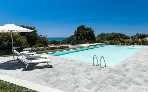 Isolina Verde - Scicli, Sicilia: L'Eau, Ciel, Piscine, Plante, Bleu Azur, Rectangle, Mobilier De Jardin, Balancelle, Arbre, Ombre