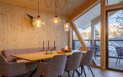Turracher Höhe 160: Bois, Design Intérieur, Meubles, Plafond, Luminaire, Lustre, Chaise, Salle À Manger, Table Cuisine Et Salle A Manger, Dur