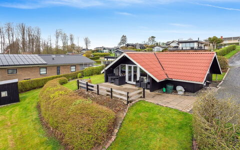 Anu - 400M from the Sea: Bois, Toit, Architecture, Domicile, Maison, Chalet, Siding, Dur, Pente, Biens