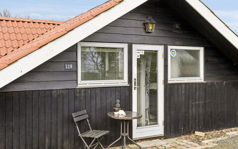 Anu - 400M from the Sea: Bois, Toit, Architecture, Domicile, Maison, Chalet, Siding, Dur, Pente, Biens
