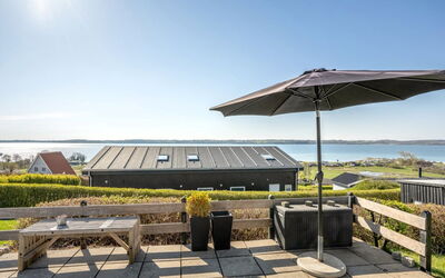 Anu - 400M from the Sea