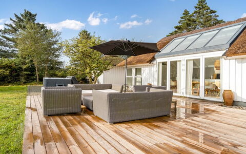 Verner - 900M from the Sea: Plafond, Sol, Design Intérieur, Sol, Composite, Meubles, Recours, Hôtel, Conception, Daylighting