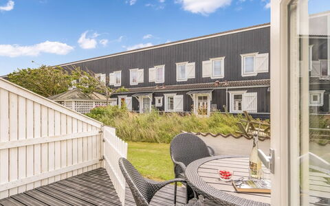 Milly - 150M to the Fjord: Meubles, Design Intérieur, Sol, Sol, Plafond, Pièce, Chaise, Table, Appartement, Table Cuisine Et Salle A Manger