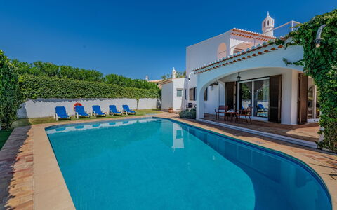 Libertos V4 - Vip Properties: Bleu, Biens, Piscine, Hacienda, Villa, Aménagement Paysager, Manoir, Eco Hôtel, Balcon