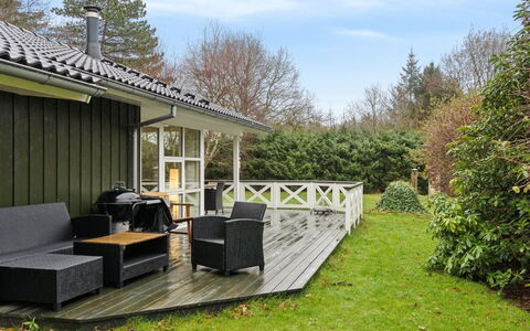 Ananda - 900M from the Sea: Bleu, Arbuste, Chalet, Couverture De Sol, Jardin, Biens, Ombre, Aménagement Paysager, Ferme, Eco Hôtel