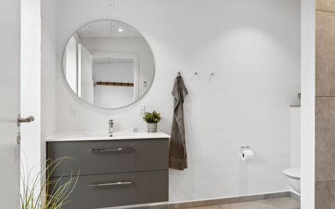 Ann - 1.3Km from the Sea: Sol, Armoire De Toilette, Design Intérieur, Sol, Luminaire Plomberie, Lavabo, Évier, Meubles, Salle De Bains, Robinet
