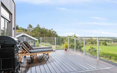 Ann - 1.3Km from the Sea: Parquet, Bois, Dur, Plate-Forme, Sol, Planche, Composite, Revêtement De Sol Stratifié, Porche, Tache De Bois
