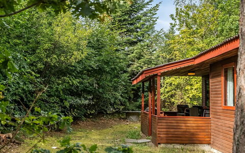 Friis - 100M from the Sea: Bois, Chalet, Batiments Jardin, Jardin, Cabane En Rondins, Tache De Bois, Ombre, Dur, Structure En Plein Air, Cabanon