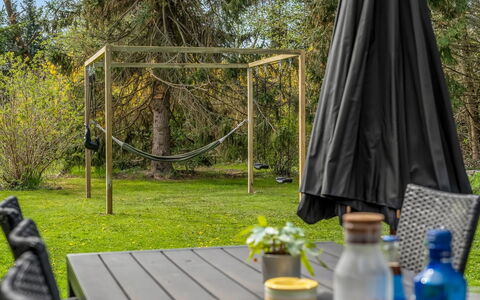 Elisa - 600M from the Sea: Piscine, Mobilier De Jardin, Meubles, Recours, Dalle, Eco Hôtel, Ombre, Chaise, Loisir, Biens