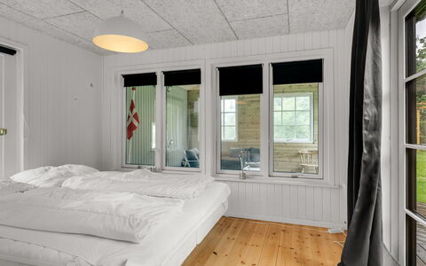 Elisa - 600M from the Sea: Mur, Sol, Sol, Bois, Plafond, Design Intérieur, Chambre, Lit, Pièce, Domicile