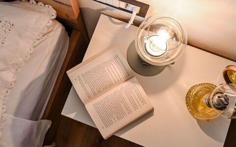 Villa Škavre: Table, Bois, Pièce, Un Événement, Métal, Life Photographie, Papier, Linge, Luminaire