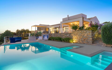Mirabilia - Tangi, Sicilia: L'Eau, Ciel, Plante, Propriété, Bâtiment, Piscine, Bleu Azur, Design Intérieur, Condominium, Loisir