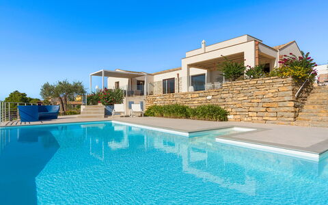 Mirabilia - Tangi, Sicilia: L'Eau, Ciel, Propriété, Plante, Bâtiment, Bleu Azur, Piscine, Loisir, Immobilier, Composite