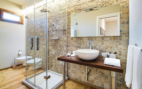 Casa Bedda - Viagrande, Sicilia: Miroir, Robinet, Évier, Luminaire Plomberie, Propriété, Lavabo, Salle De Bains, Bois, Design Intérieur, Bâtiment
