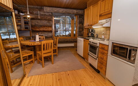Aurinko-Ruka C6: Bois, Neige, Chalet, L'Hiver, Toit, Domicile, Gelé, Cabane En Rondins, Siding, Pente