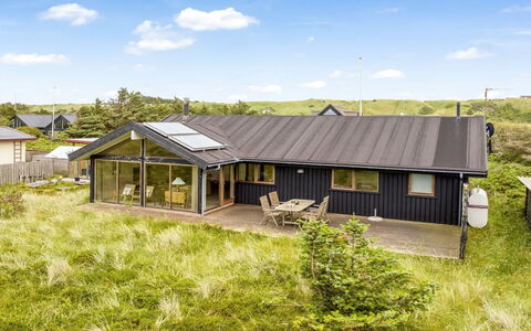 Gidske - 300M from the Sea: Bois, Sol, Design Intérieur, Sol, Meubles, Parquet, Pièce, Plafond, Tache De Bois, Dur