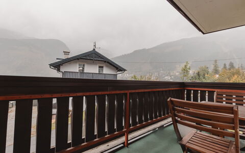 Bad Gastein 550: Ciel, Propriété, Nuage, Bois, Maison, Clôture, Mobilier De Jardin, Montagne, Arbre, Matin