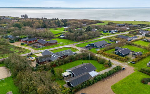 Ensio - 300M to the Fjord: Paysage, Vue Du Ciel, Lot Terre, Photographie Aérienne, Côte, Biens, Banlieue, Village, Baie, Plantation