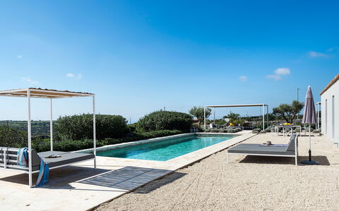 Villa Carmelita - Ragusa, Sicilia: Ciel, L'Eau, Jour, Piscine, Arbre, Ombre, Plan D'Eau, Mobilier De Jardin, Rectangle, Loisir