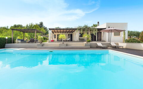 Casa Cortese - Noto, Sicilia: L'Eau, Ciel, Plante, Propriété, Nuage, Piscine, Bleu Azur, Arbre, Loisir, Ombre