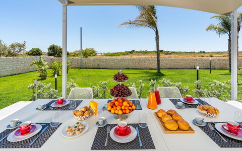 Villa Le Palme - Noto, Sicilia: Aliments, Plante, Vaisselle, Propriété, Table, Ciel, Arbre, Vaisselle, Assiette, Nappe De Table