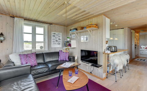 Heilo - from the Sea: Bois, Domicile, Meubles, Design Intérieur, Sol, Plafond, Pièce, Dur, Chalet, Salon