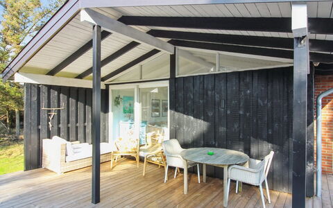 Tuukka - 350M from the Sea: Plafond, Sol, Design Intérieur, Sol, Composite, Meubles, Recours, Hôtel, Conception, Daylighting