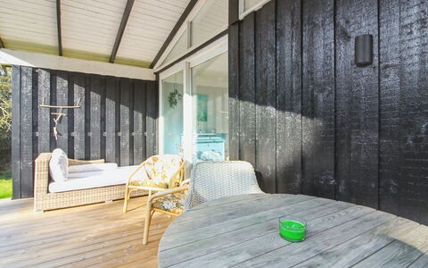 Tuukka - 350M from the Sea: Plafond, Sol, Design Intérieur, Sol, Composite, Meubles, Recours, Hôtel, Conception, Daylighting
