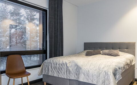 Levi Kahnu: Balcon, Appartement, Ombre, Verre, Condominium, Balustrade, Porche, Daylighting, Plate-Forme, Mobilier De Jardin