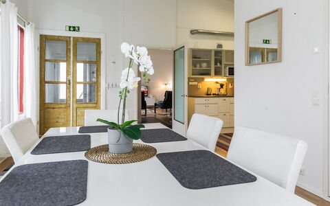 Tammikallio: Piscine, Recours, Mobilier De Jardin, Conception, Ombre, Aménagement Paysager, Hôtel, Caractéristique De L'Eau, Eco Hôtel