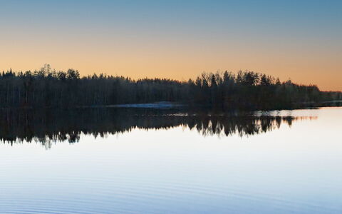 Villa Heikinniemi: Bleu, Ciel, L'Eau, Ressources En Eau, Plan D'Eau, La Nature, Environnement Naturel, Paysage Naturel, Horizon, Voie Navigable