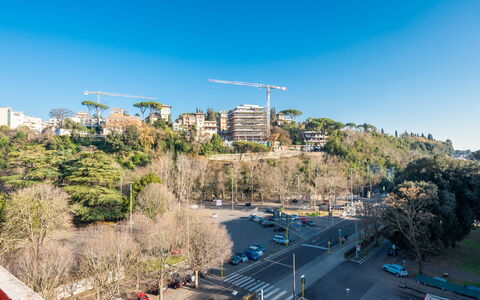 Tiziano: Ciel, Jour, Plante, Bâtiment, Arbre, Architecture, Design Urbain, Plan D'Eau, Quartier, Zone Résidentielle