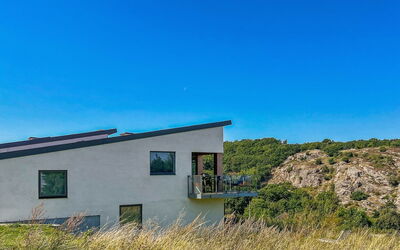 Sasser - 450M from the Sea