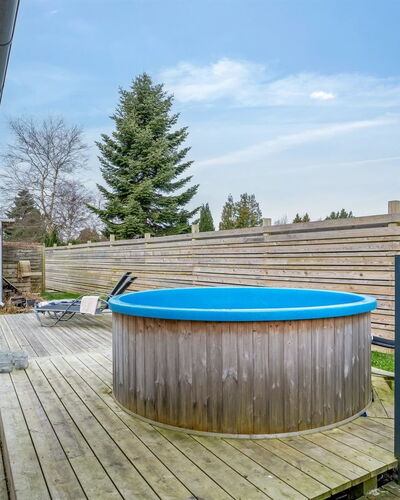 Holte - 750M from the Sea