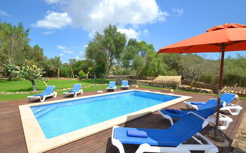 Mascaro: Ciel, Nuage, Propriété, Meubles, Plante, Bâtiment, Piscine, Bleu Azur, Balancelle, Mobilier De Jardin