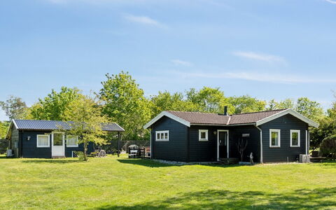Janna - 1.4Km from the Sea: Herbe, Maison, Domicile, Chalet, Lot Terre, Pelouse, Biens, Batiments Jardin, Jardin, Cour