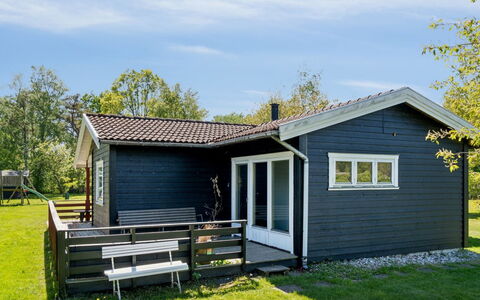 Janna - 1.4Km from the Sea: Chalet, Maison, Siding, Domicile, Batiments Jardin, Porche, Cabanon, Pelouse, Cour, Cabane En Rondins