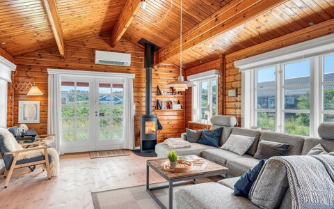 Patti - 280M from the Sea: Herbe, Vert, Maison, Chalet, Prairie, Zone Rurale, Écorégion, Paysage, Lot Terre, Arbuste