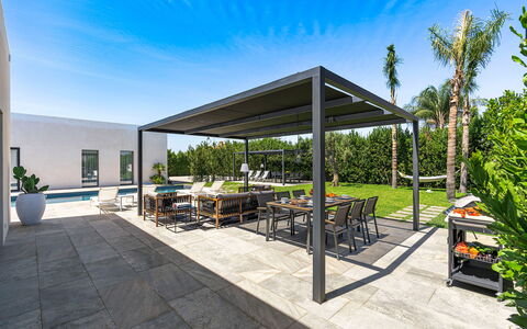 Villa Duetto - Siracusa, Sicilia: Plante, Ciel, Propriété, Bâtiment, Pot De Fleur, Ombre, Nuage, Arbre, Mobilier De Jardin, Loisir