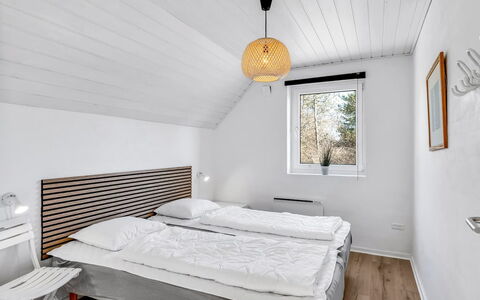 Malti - 1.3Km from the Sea: Mur, Bois, Lit, Chambre, Design Intérieur, Plafond, Sol, Sol, Literie, Meubles